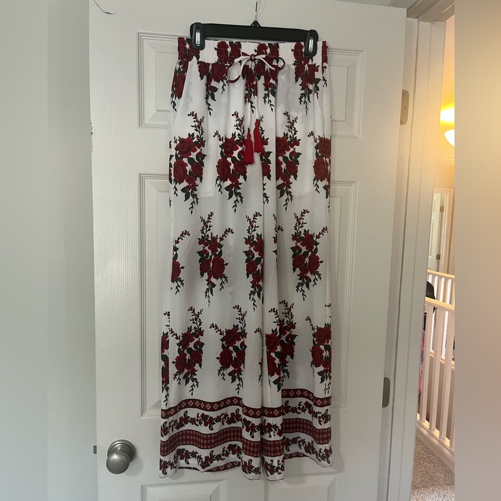 Guess floral wide leg pants beach floral red white flowers flowy small